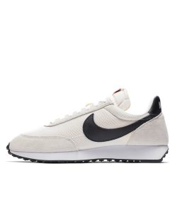 Nike Tailwind